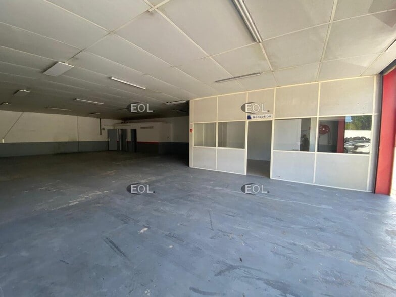 Flex in Gémenos for lease - Interior Photo - Image 3 of 3