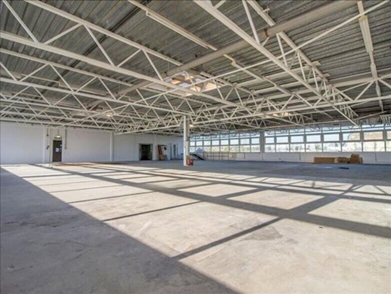 24 Scrubs Ln, Londres à louer - Photo du bâtiment - Image 3 de 7