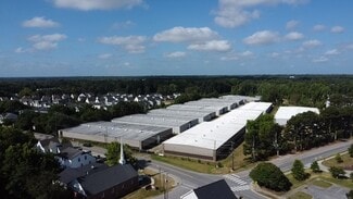 Plus de détails pour 301 Bridge St, Fuquay Varina, NC - Industriel à louer