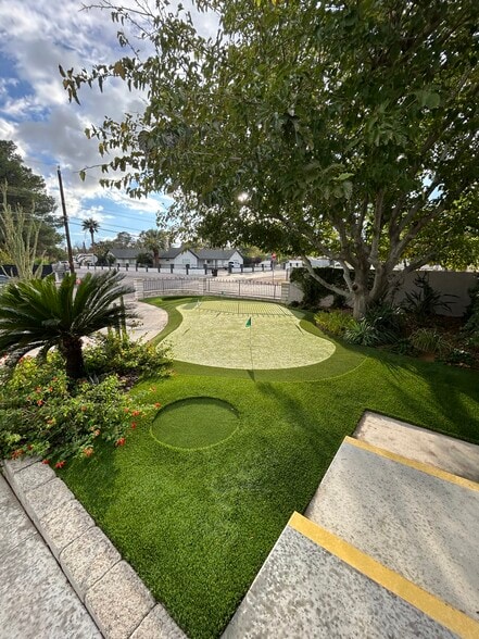 4080 Spring Rd, Las Vegas, NV à louer - Photo du bâtiment - Image 3 de 49