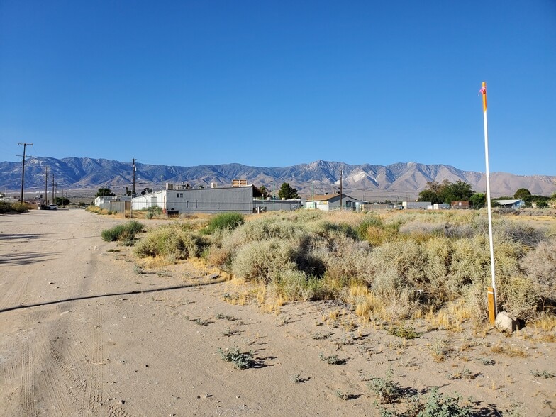 10600 Oracle, Lucerne Valley, CA for sale - Primary Photo - Image 1 of 11