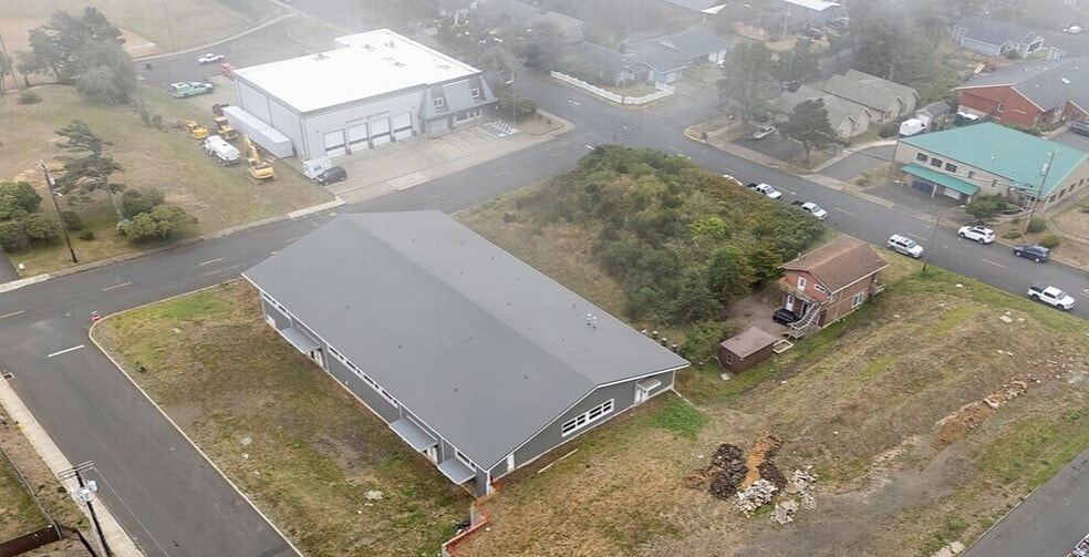 1025 NW Grove st, Newport, OR for sale - Building Photo - Image 3 of 51