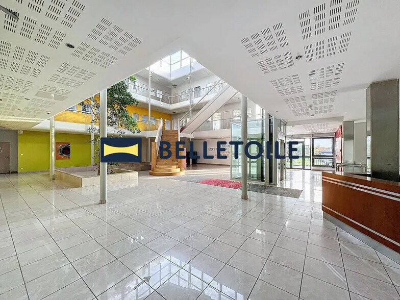 Bureau dans Arcueil à louer - Photo du bâtiment - Image 3 de 25