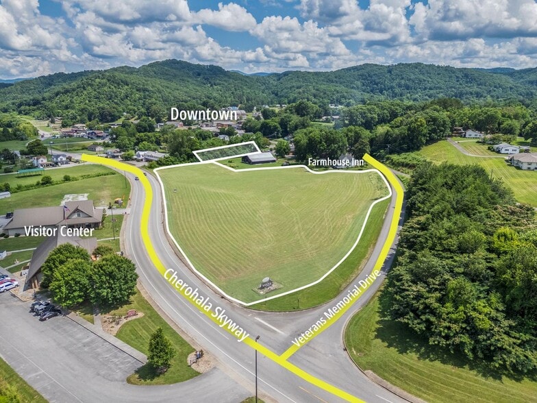 1 Cherohala Skwy, Tellico Plains, TN for sale - Primary Photo - Image 1 of 10