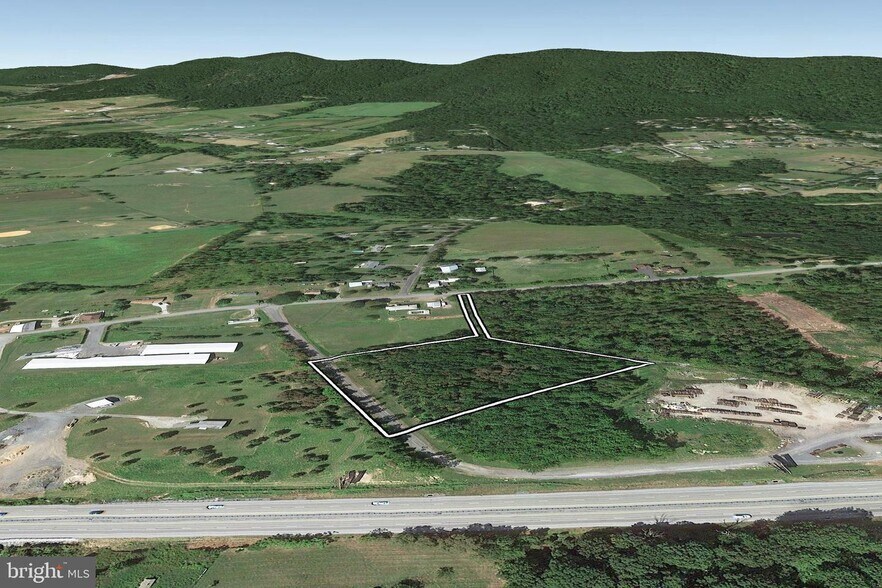 771 Range End Rd, Dillsburg, PA à vendre - Photo du bâtiment - Image 2 de 5