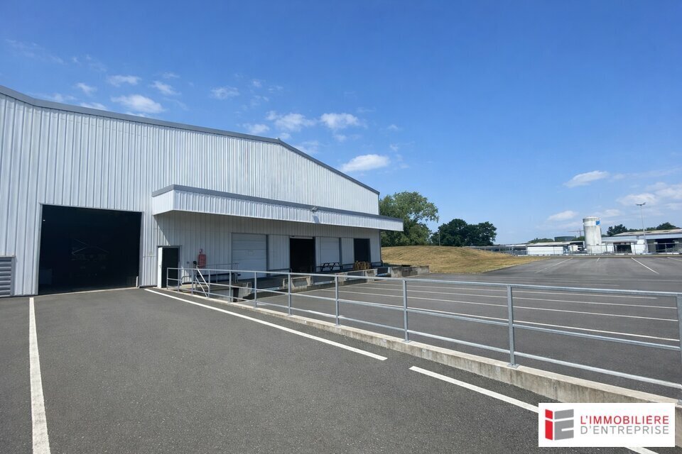 Flex in Rennes for lease Building Photo- Image 1 of 4