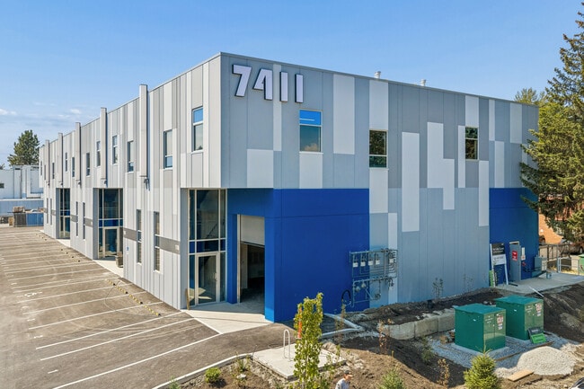 More details for 7411 Lowland Dr, Burnaby, BC - Industrial for Sale