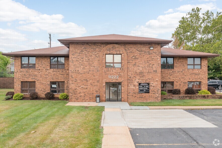 11222 Tesson Ferry Rd, Saint Louis, MO à louer - Photo du bâtiment - Image 2 de 4