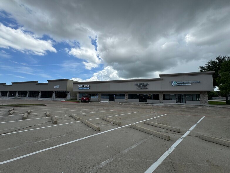 391 Columbia Memorial Pky, League City, TX for lease - Building Photo - Image 3 of 5