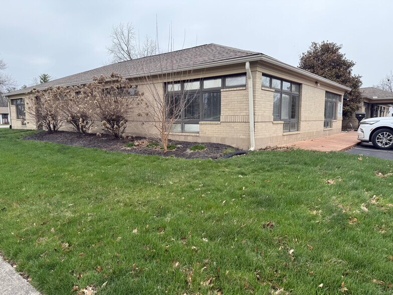 400 N Main St, Centerville, OH à louer - Photo du bâtiment - Image 3 de 9