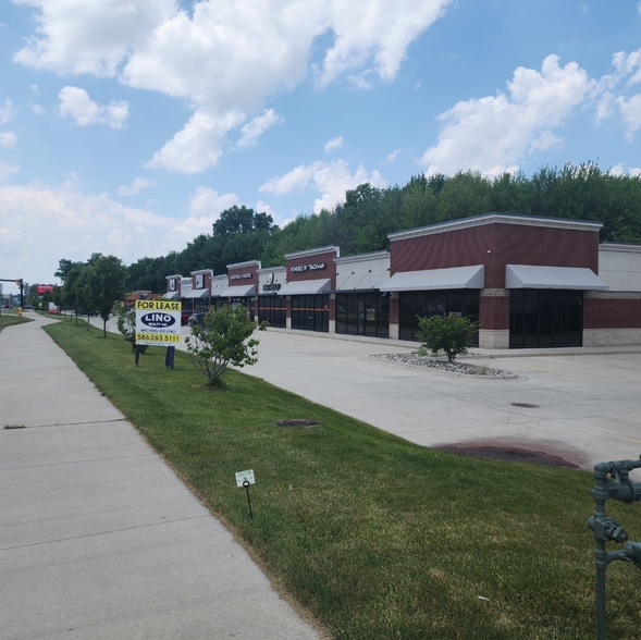 23357 Hall Rd, Macomb, MI for lease - Building Photo - Image 2 of 10