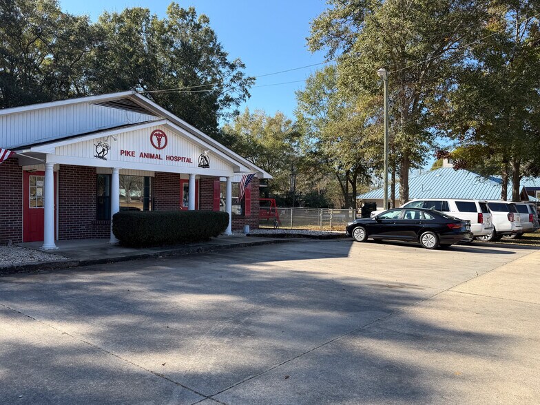 162 Enzor Rd, Troy, AL à vendre - Photo du bâtiment - Image 2 de 21