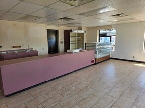 301 E Buckingham Rd, Garland, TX for lease Interior Photo- Image 2 of 9