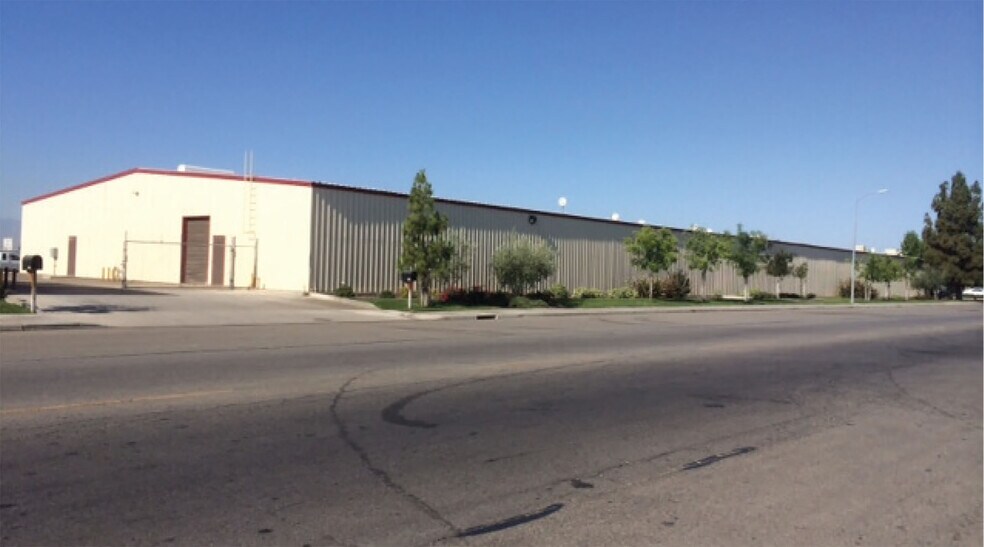 3947 E Brundage Ln, Bakersfield, CA à vendre - Photo du bâtiment - Image 3 de 8