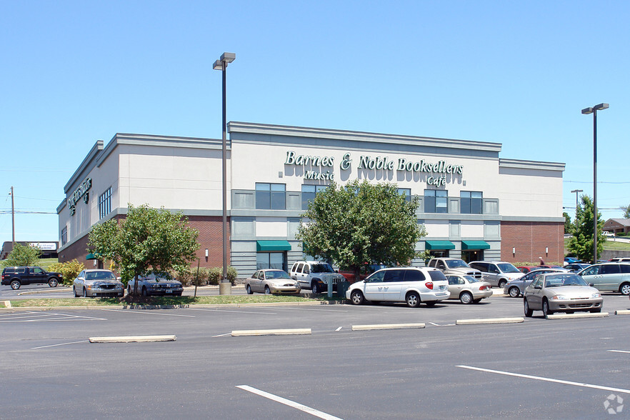 624 S Green River Rd, Evansville, IN for sale - Building Photo - Image 2 of 28