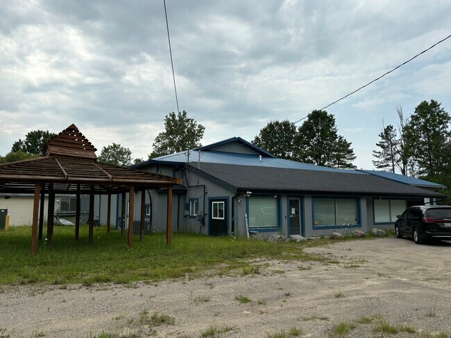 Plus de détails pour 9313 N Dort Hwy, Mount Morris, MI - Commerce de détail à vendre