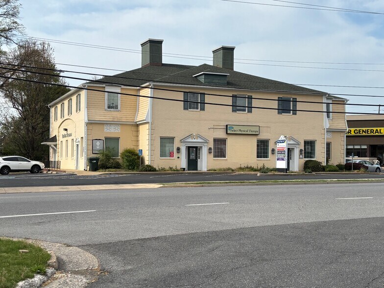 201 Rosser Ave, Waynesboro, VA à louer - Photo du bâtiment - Image 1 de 10