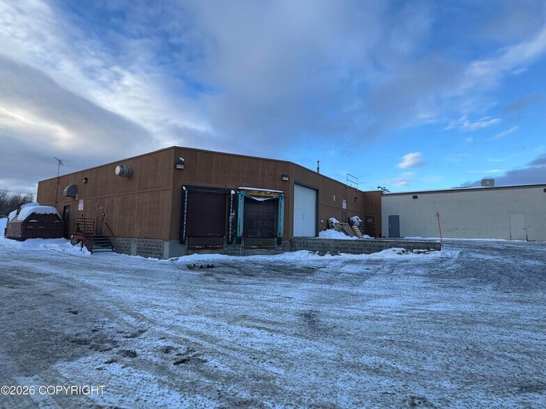 4000 W Dimond Blvd, Anchorage, AK à vendre - Photo du bâtiment - Image 2 de 5