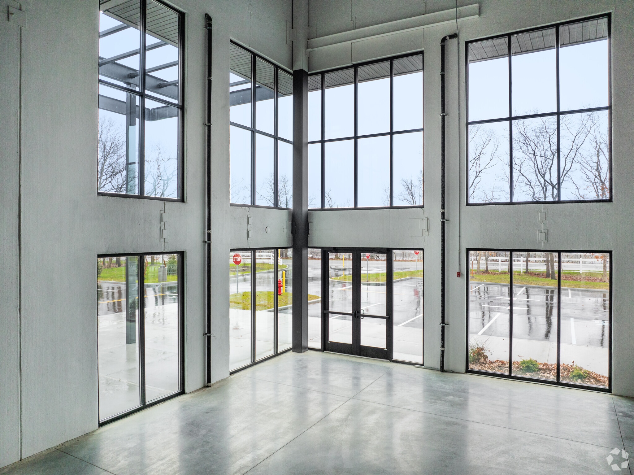 Old Nichols Commerce Ctr, Islandia, NY à louer Photo intérieure- Image 1 de 5