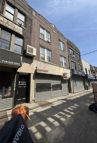 4709 New Utrecht Ave, Brooklyn, NY à vendre - Photo du bâtiment - Image 2 de 6