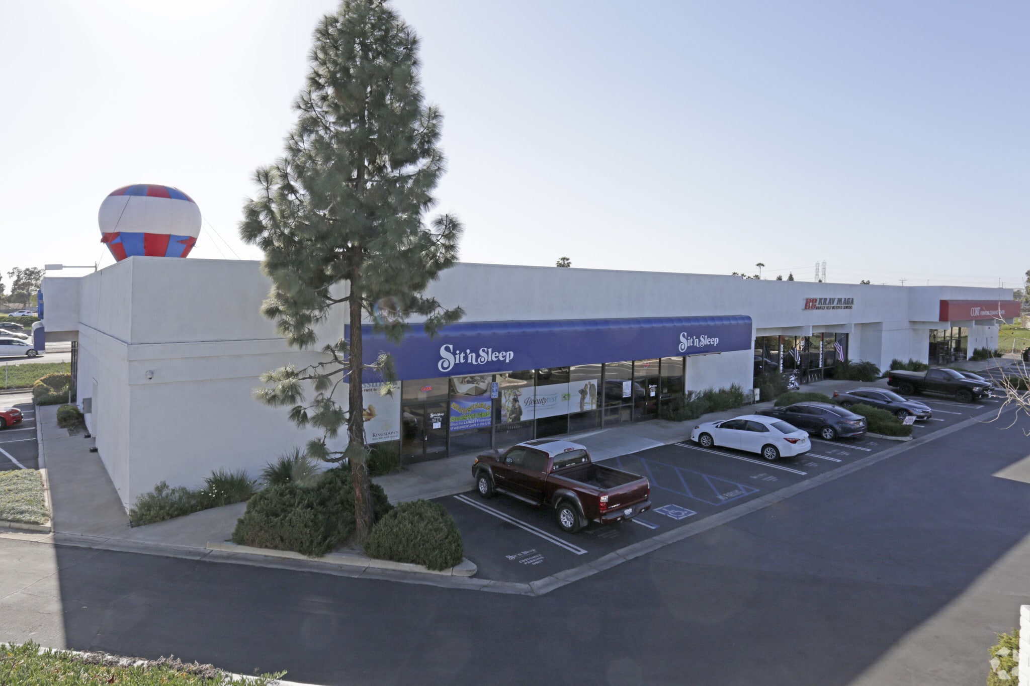 16595 Magnolia St, Westminster, CA for lease Building Photo- Image 1 of 8