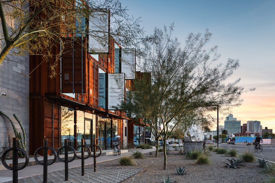 206 E Portland St, Phoenix, AZ à louer - Photo du bâtiment - Image 2 de 2