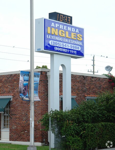 201 SW 27th Ave, Miami, FL à vendre - Photo du bâtiment - Image 3 de 3