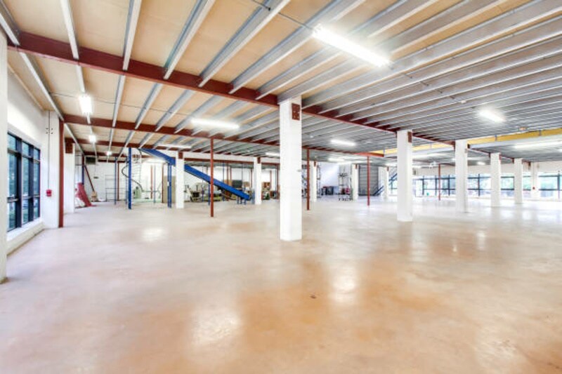 Flex in Montpellier for lease - Interior Photo - Image 2 of 3