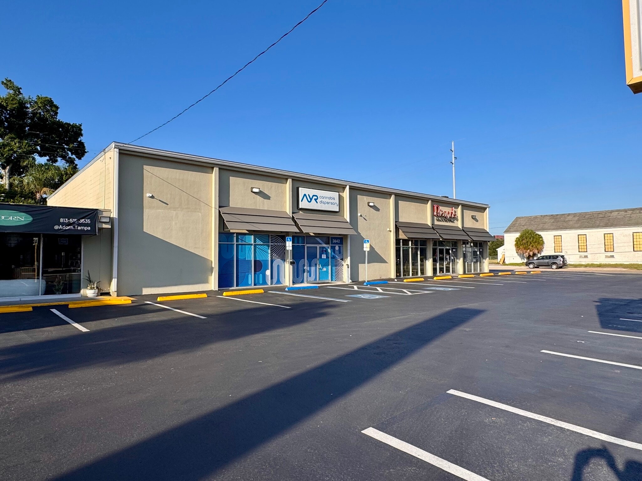 3642 W Kennedy Blvd, Tampa, FL for lease Building Photo- Image 1 of 8