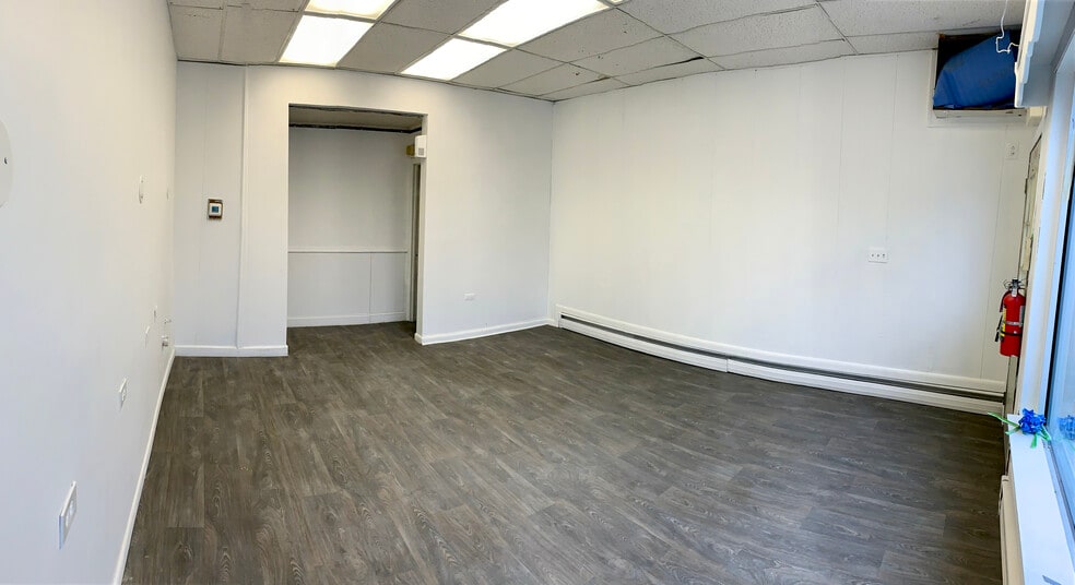 106 Woodbridge Ave, Highland Park, NJ for lease - Interior Photo - Image 3 of 3