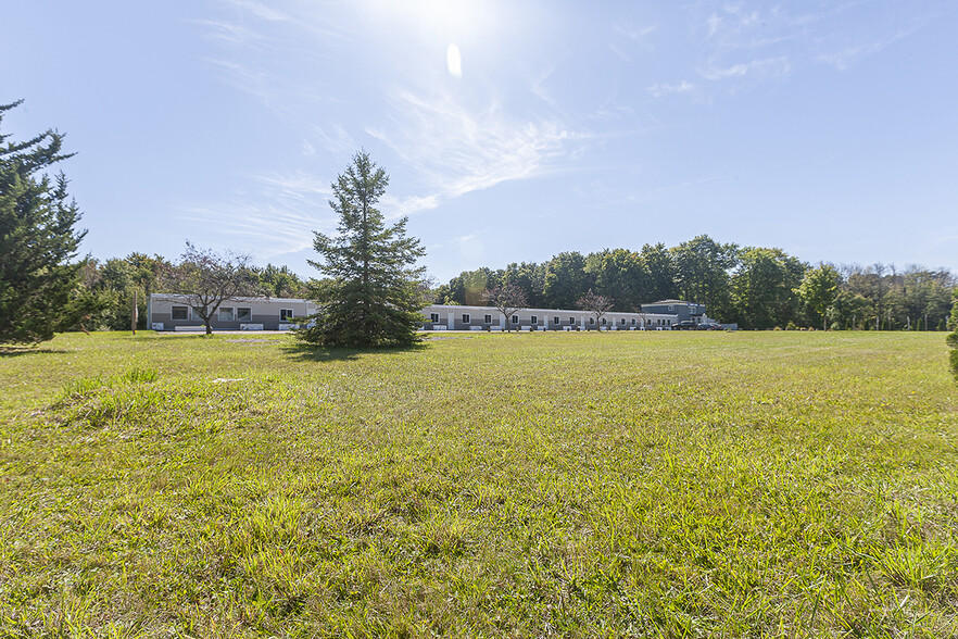 9151 Rd 164 Hwy, North Perth, ON for sale - Primary Photo - Image 1 of 15