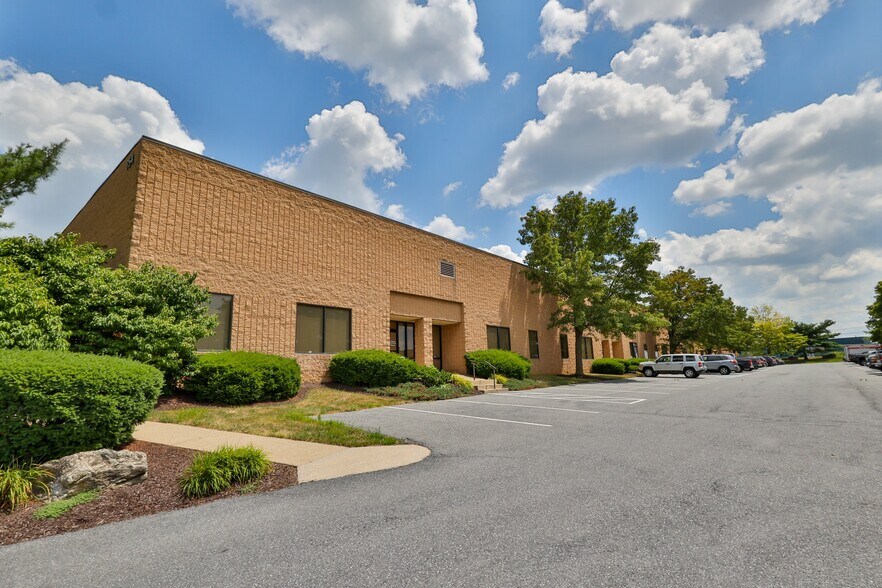 754 Roble Rd, Allentown, PA à louer - Photo du bâtiment - Image 2 de 4
