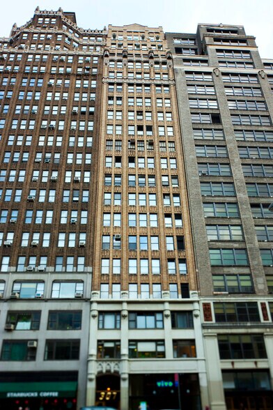 307 Seventh Ave, New York, NY à louer - Photo du bâtiment - Image 1 de 21