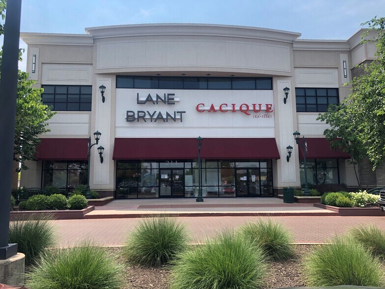 215-227 N Stadium Blvd, Columbia, MO à louer - Photo du bâtiment - Image 3 de 5