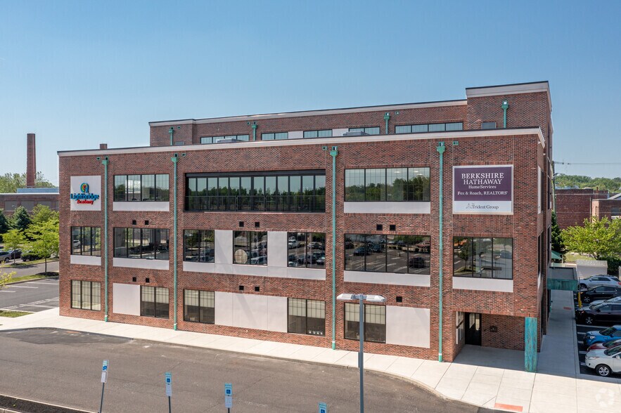 357 Highland Ave, Glenside, PA for lease - Building Photo - Image 2 of 15