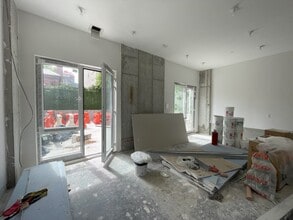 624 Metropolitan Ave, Brooklyn, NY for lease Interior Photo- Image 2 of 5