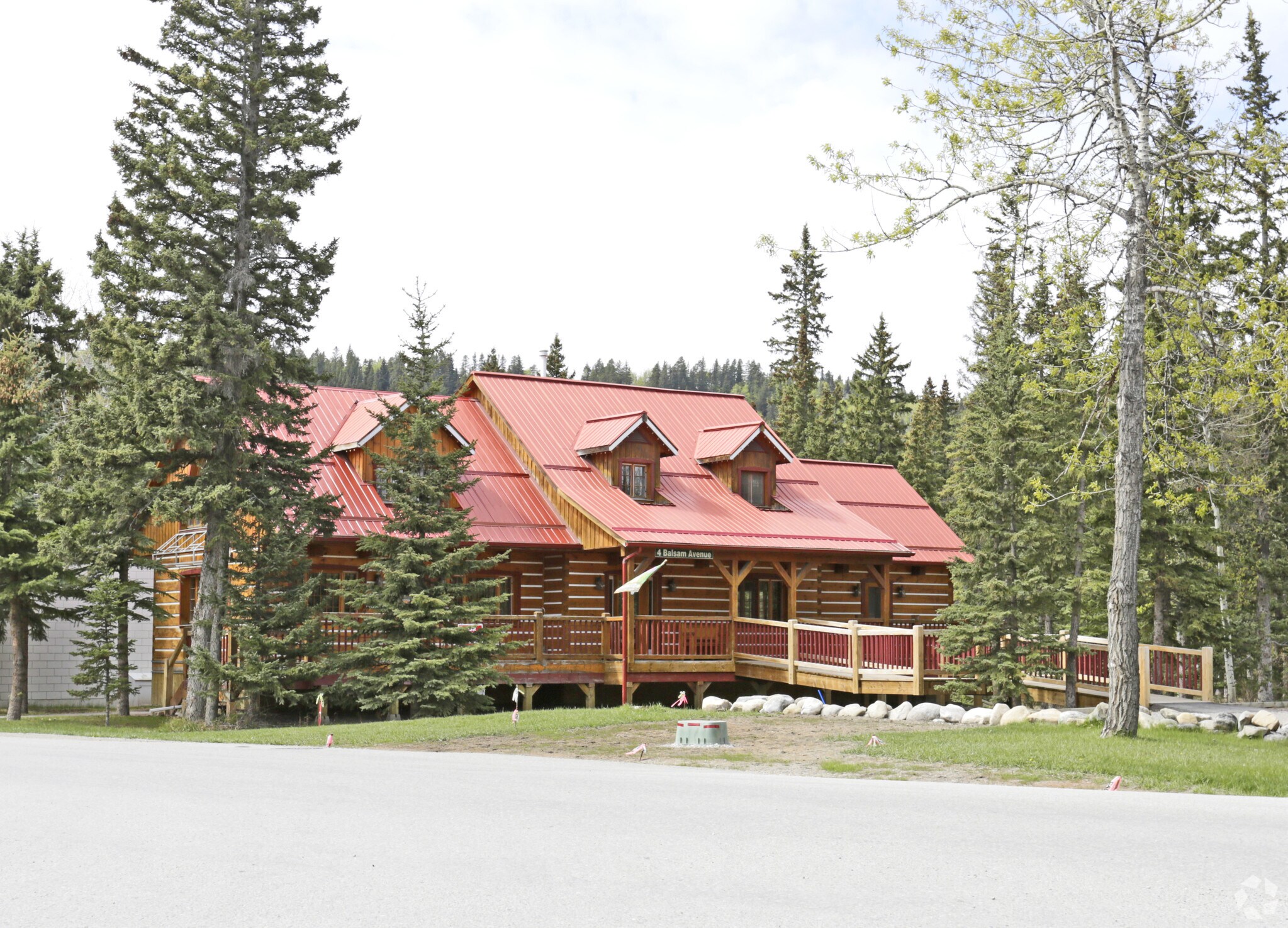 23 Burnside Dr, Rocky View Co, AB à louer Photo principale- Image 1 de 4