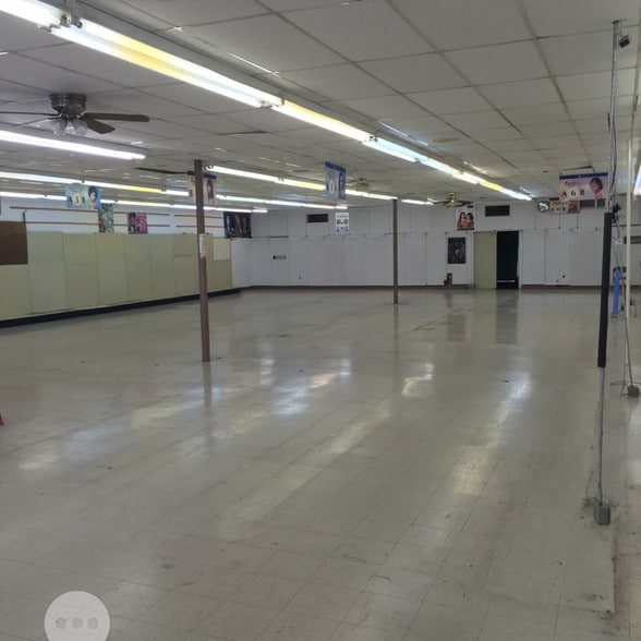 1301-1315 SW Lee Blvd, Lawton, OK for lease - Interior Photo - Image 3 of 5