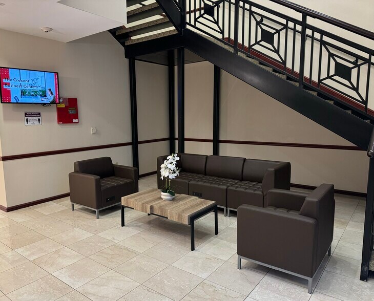 12401-12555 Orange Dr, Fort Lauderdale, FL for lease - Lobby - Image 2 of 20