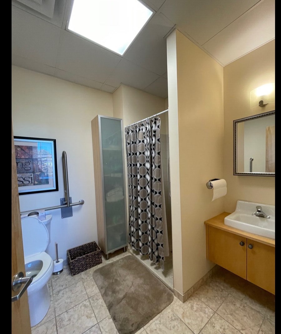 245 Amity Rd, Woodbridge, CT for lease Interior Photo- Image 1 of 5