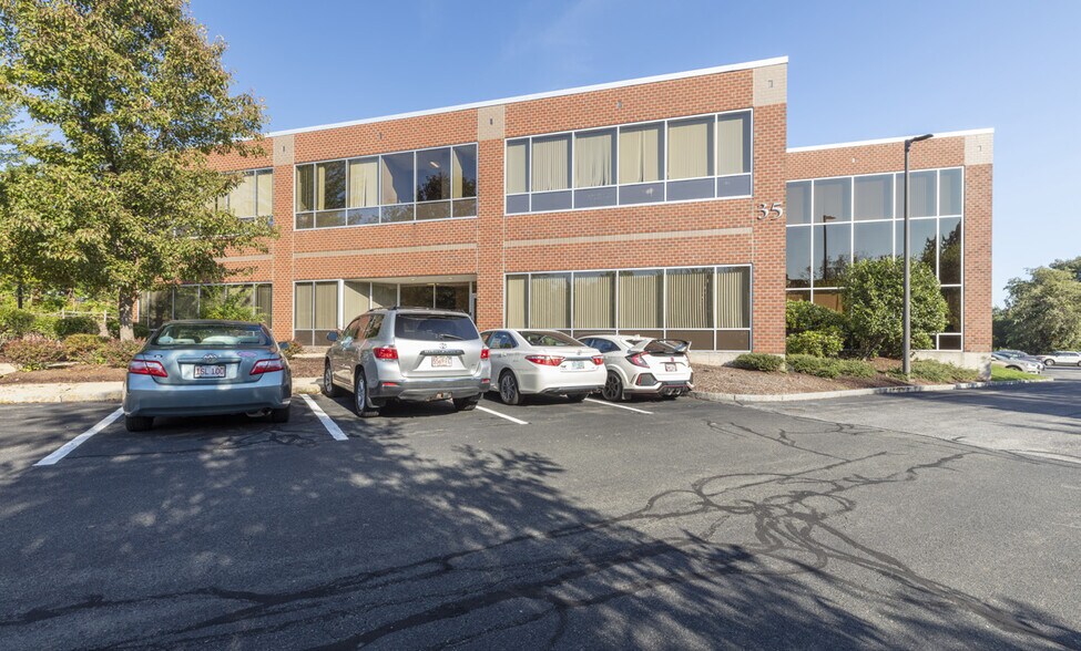 10 New England Business Ctr, Andover, MA à louer - Photo du bâtiment - Image 2 de 21