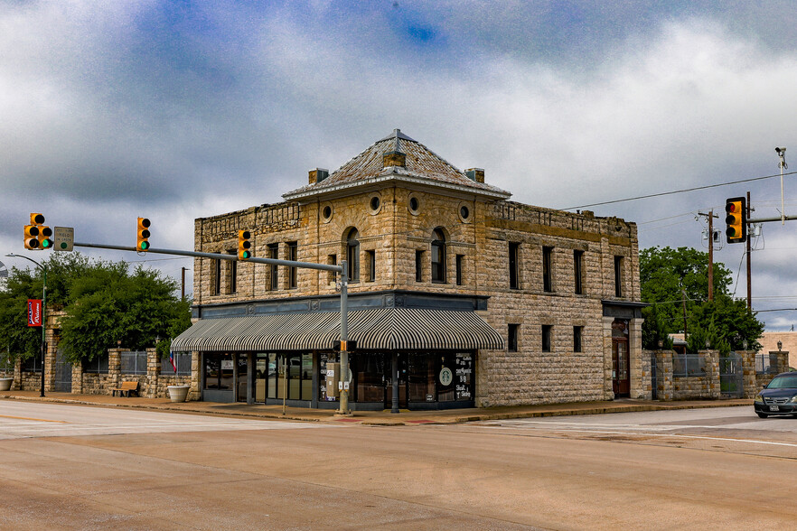 119 N Main St, Jacksboro, TX à vendre - Photo du b timent - Image 1 de 45