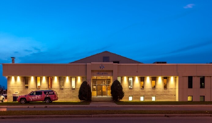 95 Rue Gince, Montréal, QC for lease - Building Photo - Image 2 of 19