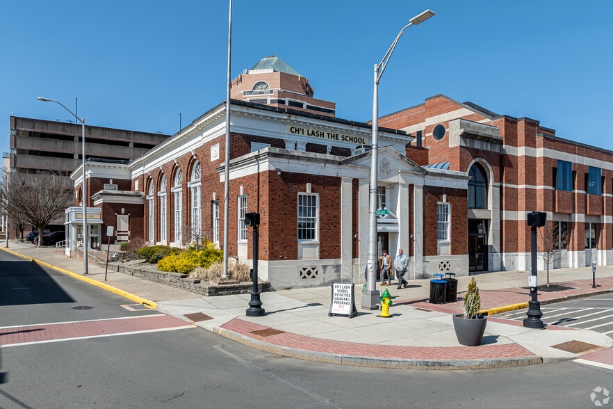 225 Main St, Middletown, CT for lease - Primary Photo - Image 1 of 6