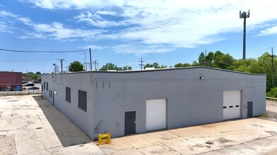 4800 W Mitchell St, Milwaukee, WI for lease Building Photo- Image 2 of 5