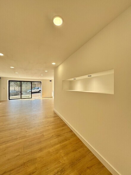 Retail in Vandoeuvre-les-Nancy for lease - Interior Photo - Image 3 of 7