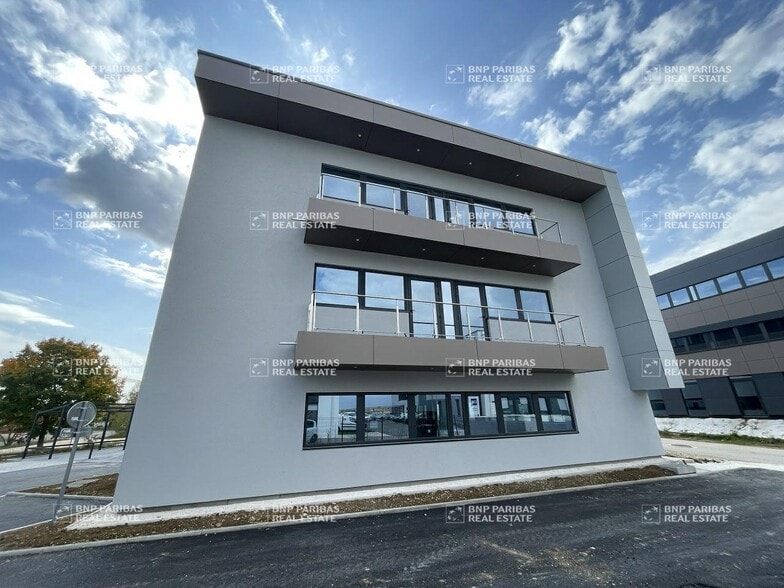 2 Rue Du Rompot, Fontaine-lès-Dijon for lease - Building Photo - Image 1 of 12