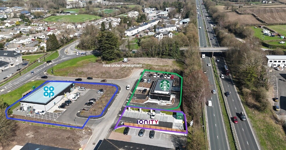 Co-op, Starbucks and Ionity Investment portefeuille de 3 propriétés à vendre sur LoopNet.ca - Aérien - Image 3 de 17