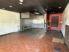 3355 Iowa Ave, Riverside, CA for lease Interior Photo- Image 1 of 2