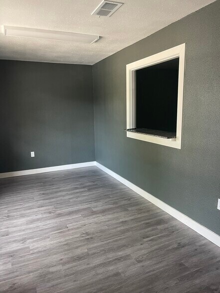 11832 Newcastle Ave, Baton Rouge, LA for lease - Building Photo - Image 3 of 21